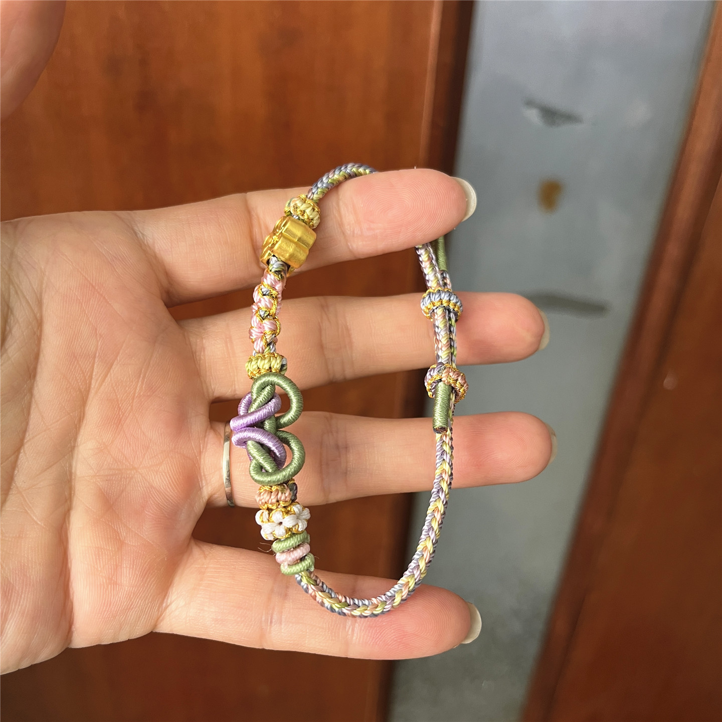 Material to Make Bracelets Pin - مراجعة Paracord Bracelet وسعره